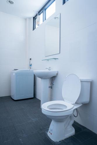 Бангкок: T3 Two Bedrooms Wifi Full Kitchen 1 Min To Bts