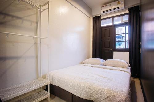 Бангкок: T3 Two Bedrooms Wifi Full Kitchen 1 Min To Bts