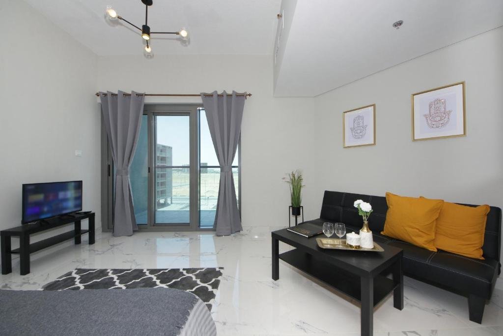 Дубай: Signature Holiday Homes - Newly Studio in Dubai South Near to Expo 2021