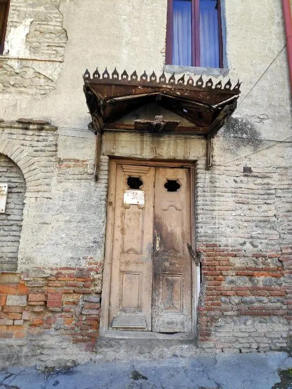 Телави: One Room