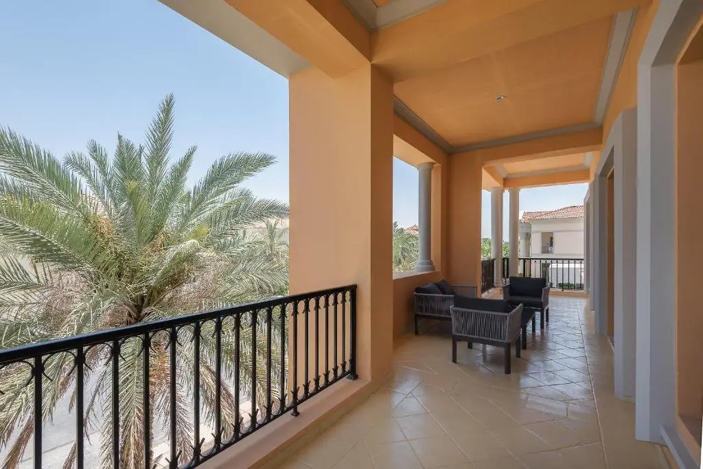 Дубай: Maison Privee - Prvt Pool & Beach! in Luxury Palm Jumeirah Villa