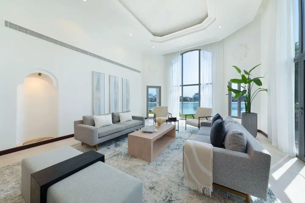 Дубай: Maison Privee - Mesmerizing Beachfront Villa On The Palm With Pool