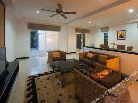 Тхаланг: Baan Thalang Private Pool Villa by Ayg Phuket