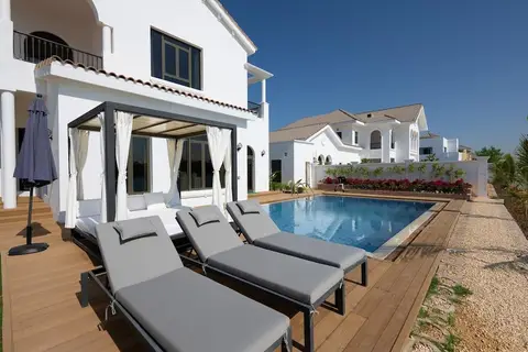 Villa on Beach w Private Pool The Palm Jumeirah — фото 1
