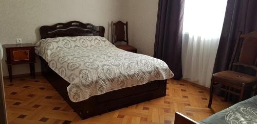 Телави: At Grandma