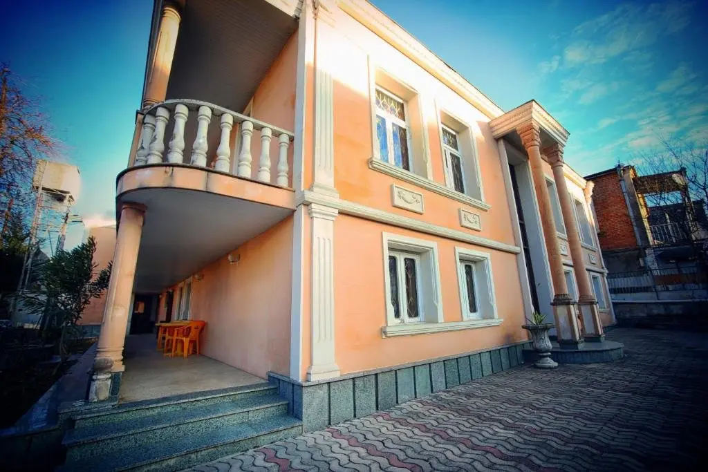 Кутаиси: Apartment Gardenia