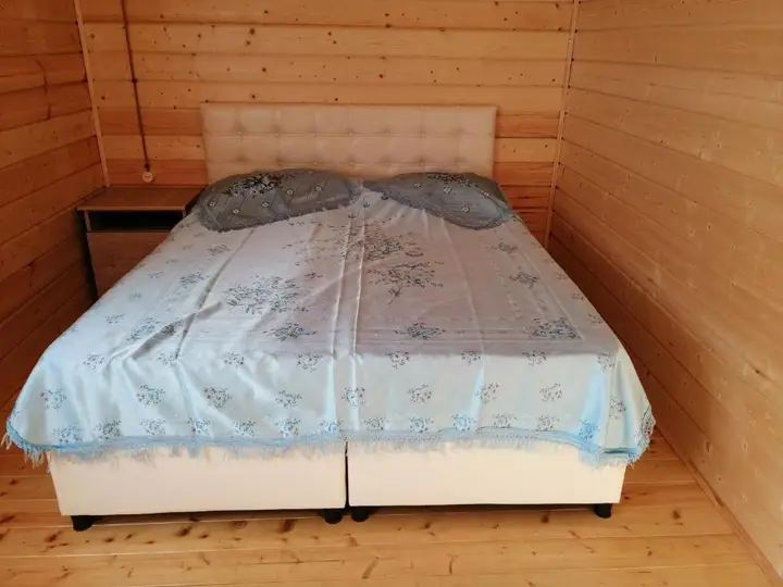 Батуми: derevjannyj kotezh The 1 s vydom na gorod