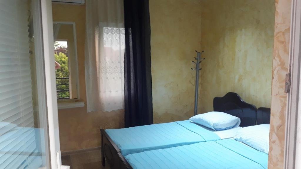 Батуми: Otos House
