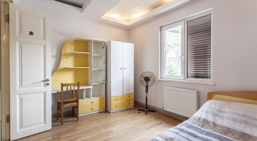 Тбилиси: Sweet Home in Old Tbilisi on Lado Asatiani