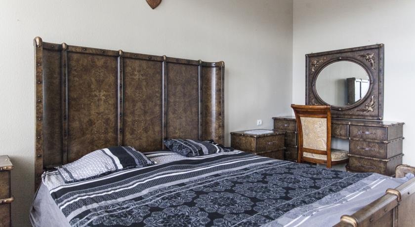 Тбилиси: Sweet Home in Old Tbilisi on Lado Asatiani