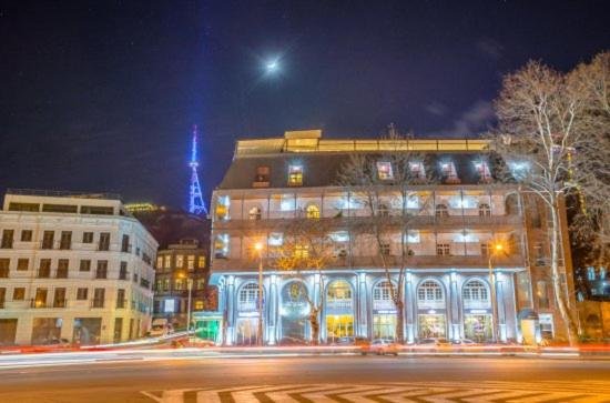 Тбилиси: Sweet Home in Old Tbilisi on Lado Asatiani