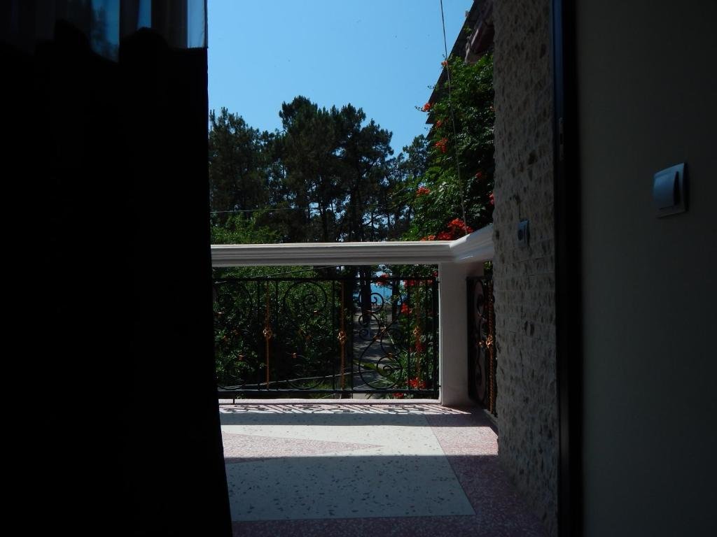 Кобулети: Guesthouse "Earth Center"