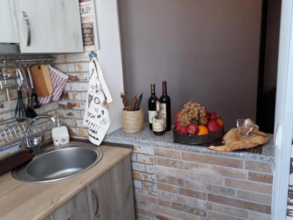 Тбилиси: 150 Years Old Apartment In The City Heart