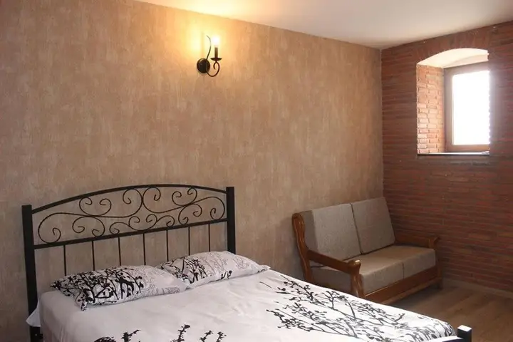 Тбилиси: 26 Nino Chkheidze Street