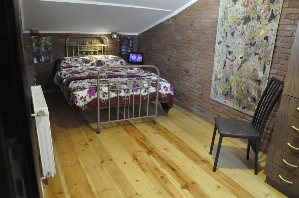 Тбилиси: Whole Elite Apartment for Rent 1-5 person on Ave Rustaveli