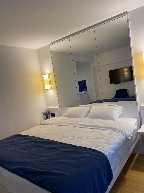 Батуми: Apartment 3012 In Orbi City