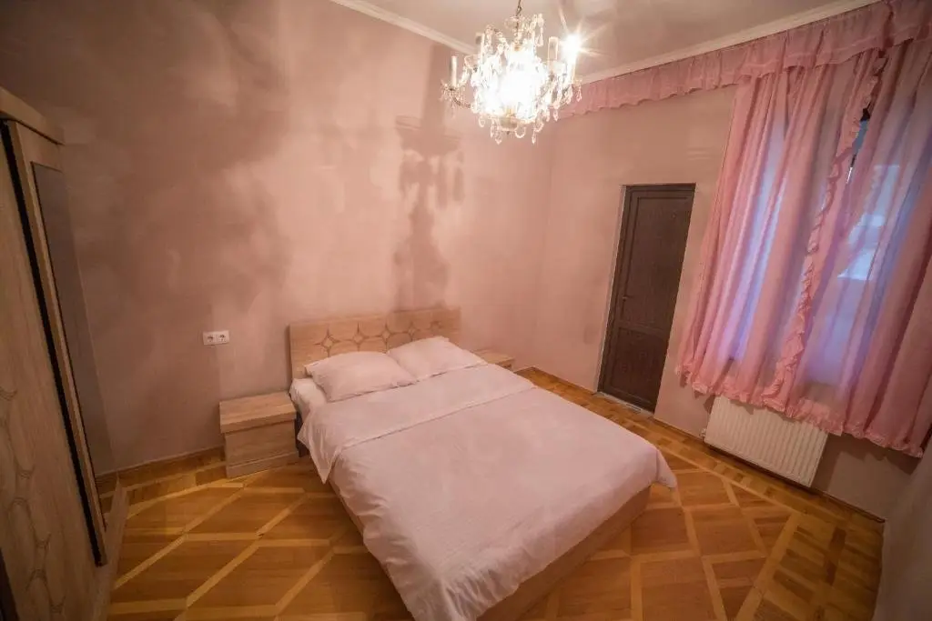 Тбилиси: wine house2