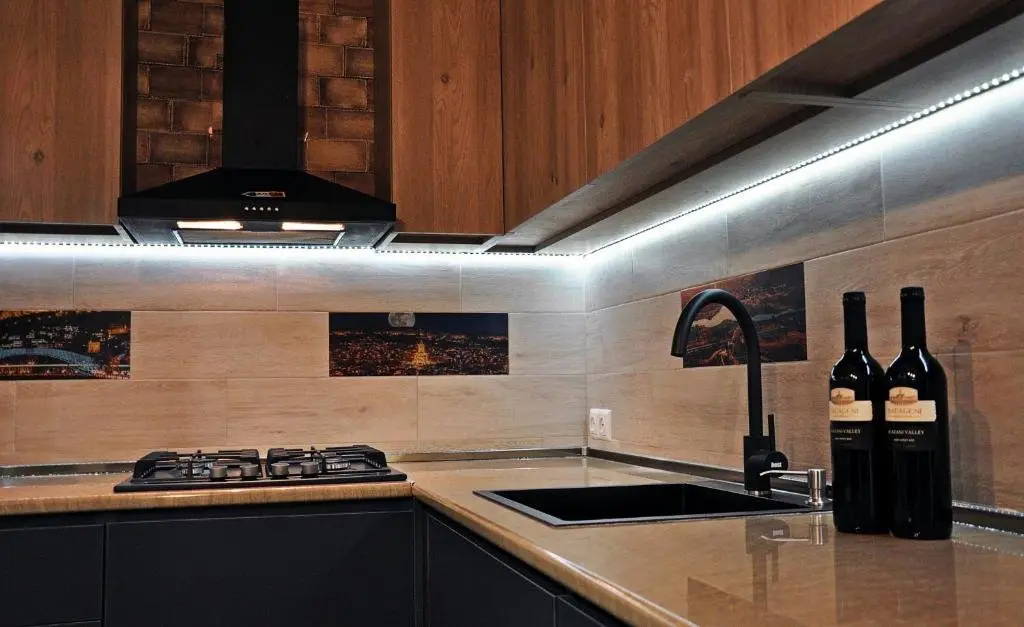 Тбилиси: Luxury 4-Bedroom Apartment In The Center