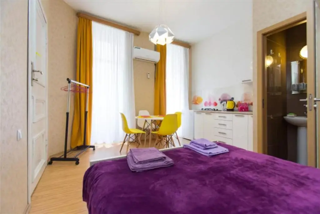 Тбилиси: Pop Art Studio Apartment