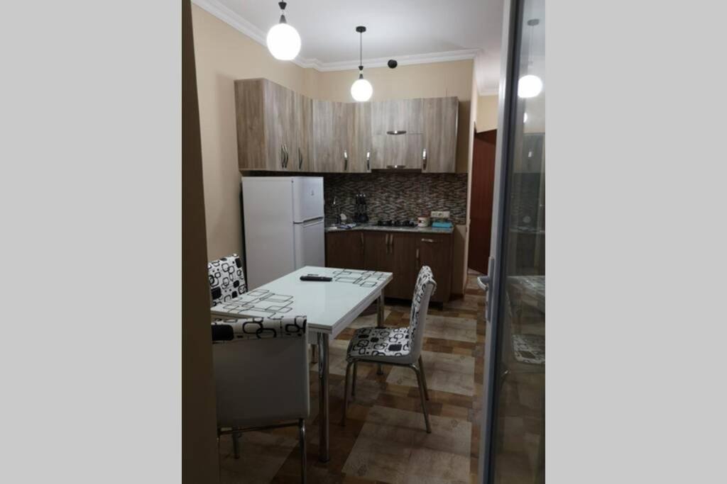Батуми: Kvartira dvuhkomnatnaja v Batumi, 10 minut do morja