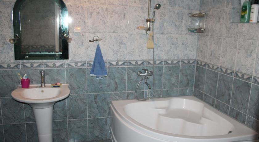 Батуми: Guest House Kakhaberi 3