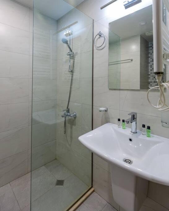 Батуми: cozy and comfy studio apartment for two in the center of batumi