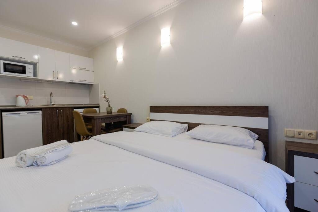 Батуми: cozy and comfy studio apartment for two in the center of batumi