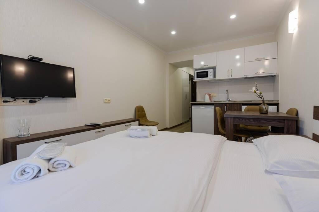 Батуми: cozy and comfy studio apartment for two in the center of batumi