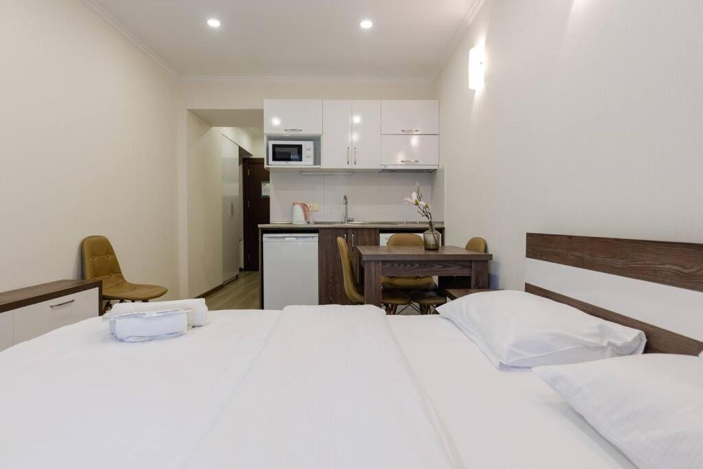 Батуми: cozy and comfy studio apartment for two in the center of batumi