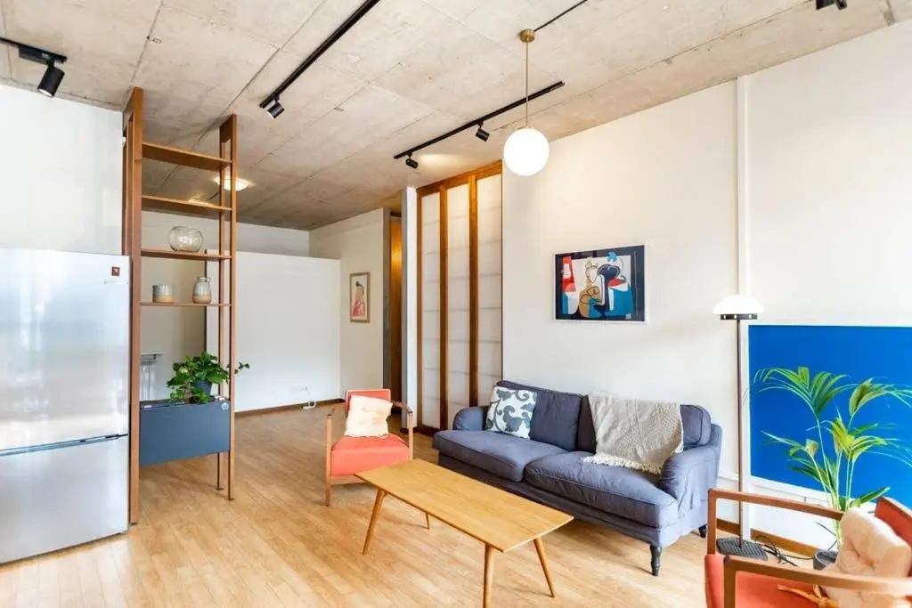 Тбилиси: Modern 1Br Apt W Spacious Balcony And A Bathtub