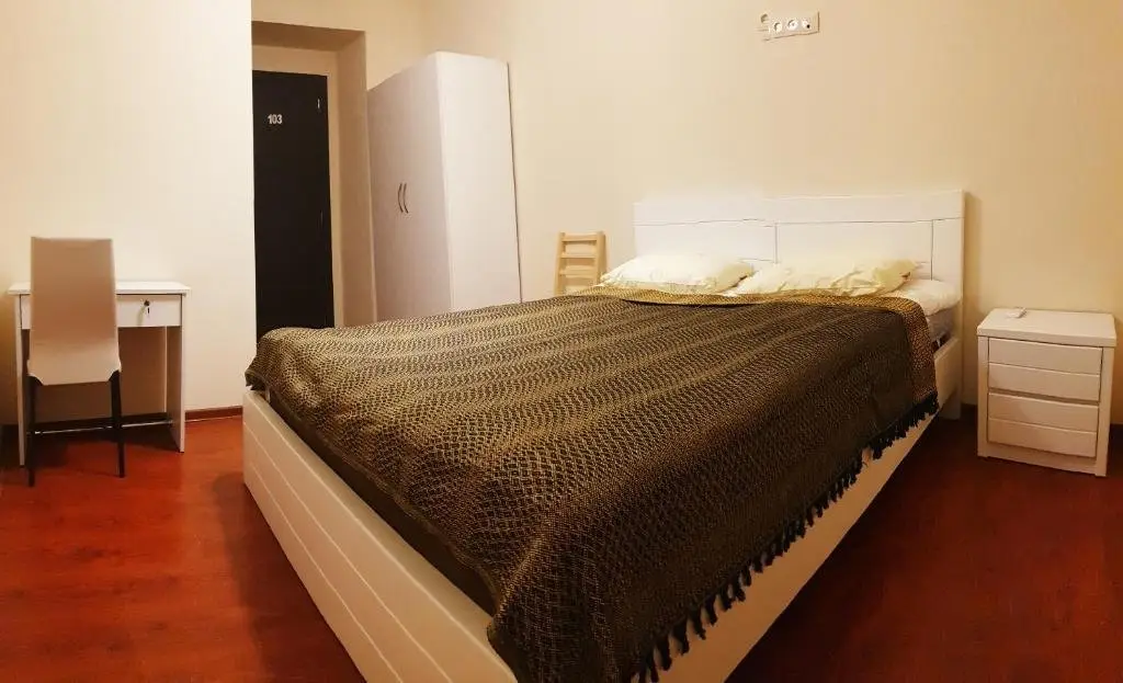 Тбилиси: four brothers apartment 7