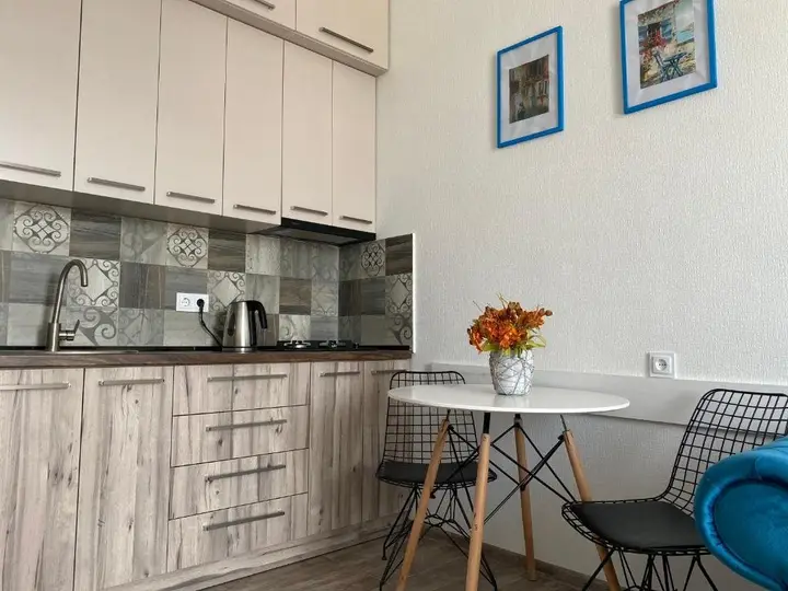 Тбилиси: cici’s studio apartment with balcony