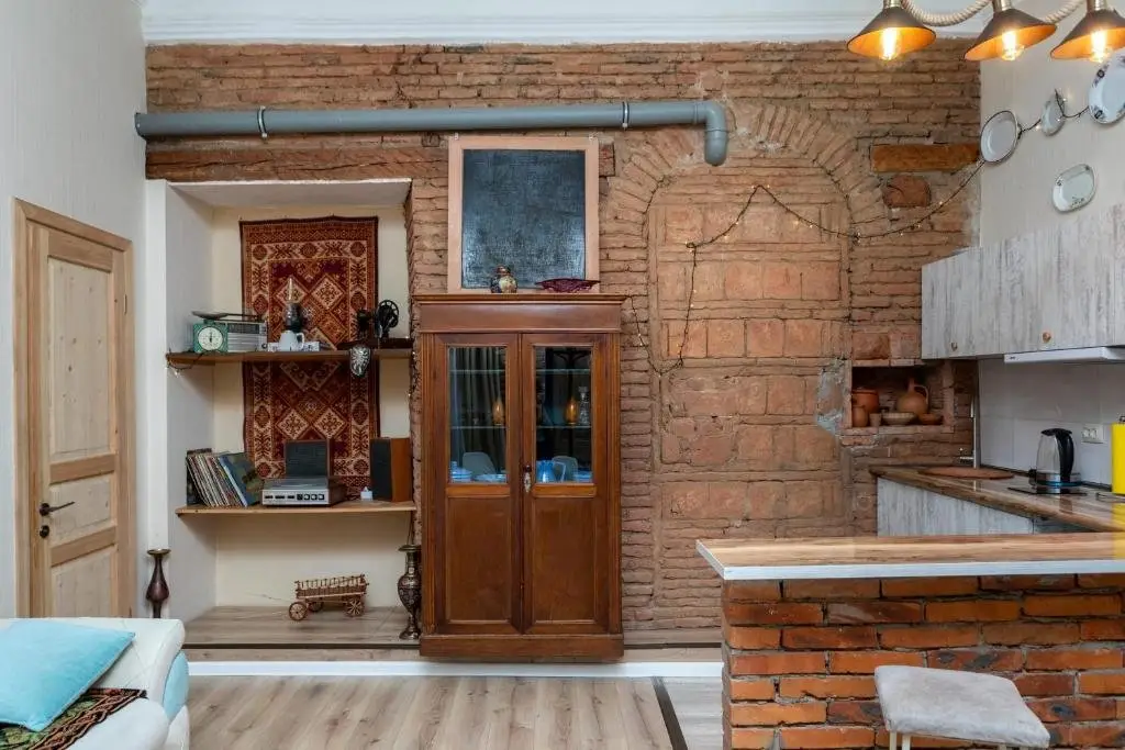 Тбилиси: cozy 1br apartment near fabrica