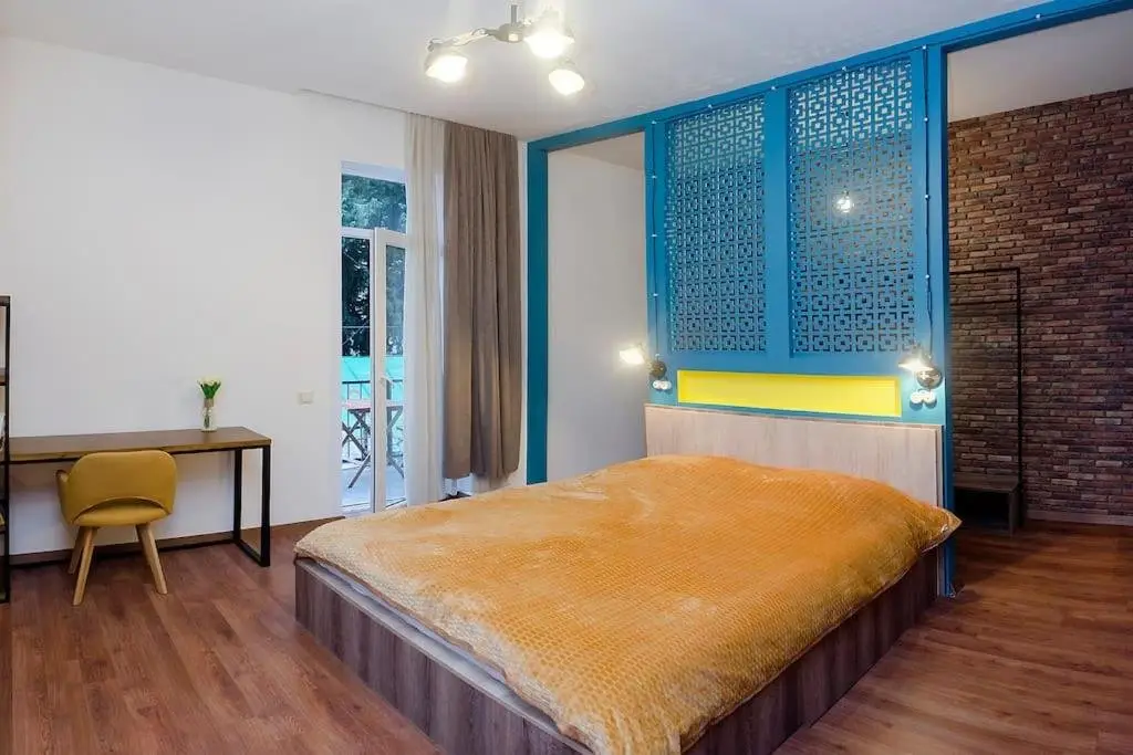 Тбилиси: One Bedroom Apartment With Balcony Near Fabrika