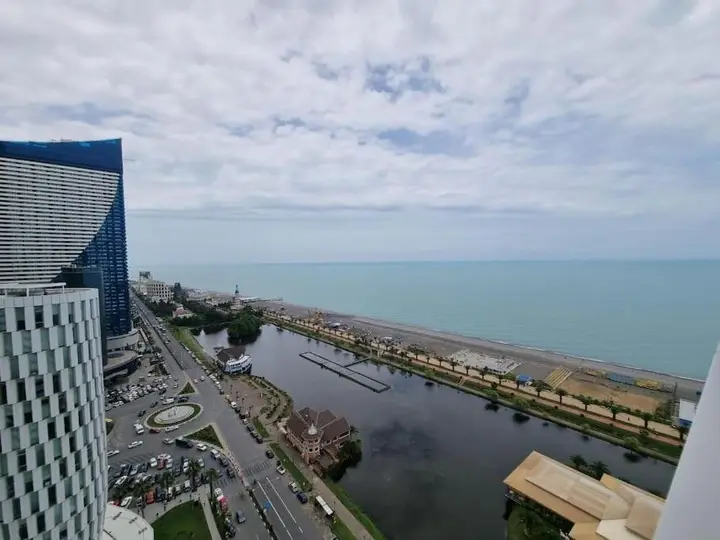 Батуми: Leo Group BEST LUXURY SUITE 20-04 Alliance Palace