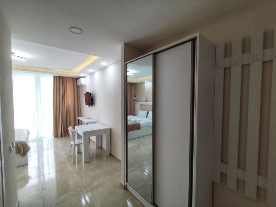 Батуми: Leo Group Luxury Apartment 14 294 Sunrise Batumi