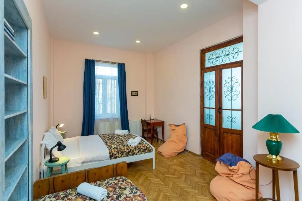 Тбилиси: cozy 1br apartment with stunning views