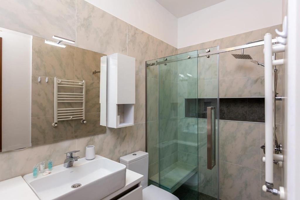 Тбилиси: cozy 1br apartment with stunning views