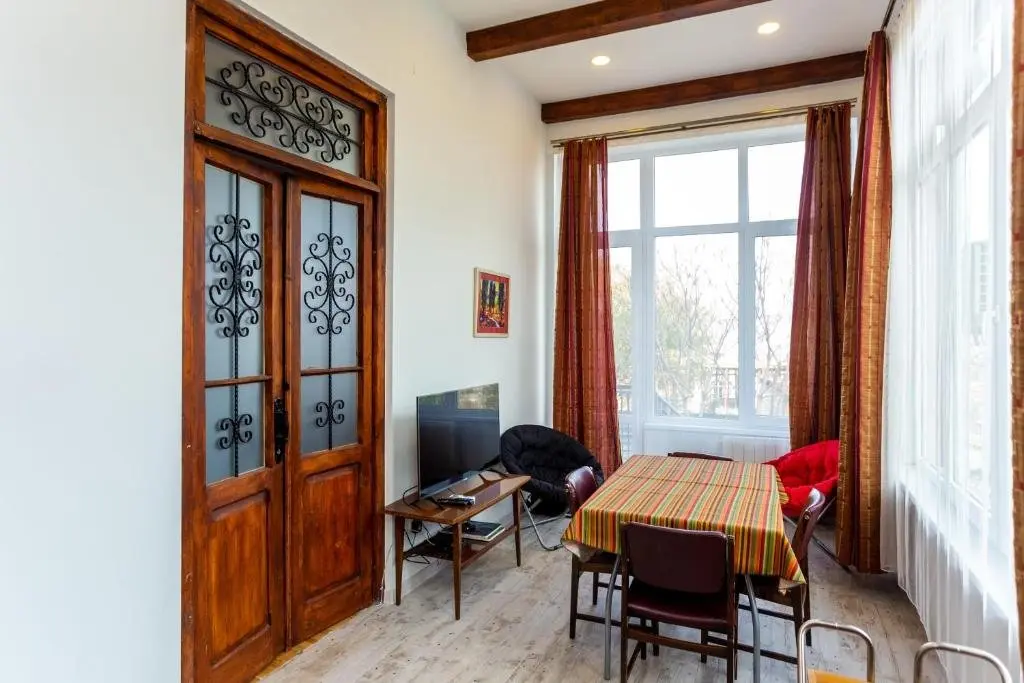 Тбилиси: cozy 1br apartment with stunning views