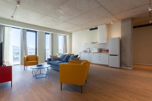 Тбилиси: Flat 3 bedrooms 2 bathrooms - Tbilisi