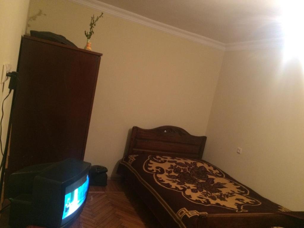 Батуми: Apartment On Pirosmani 11