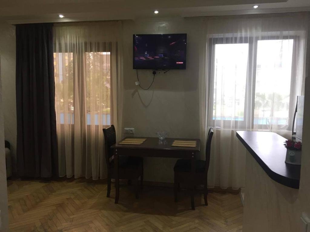 Батуми: Check Inn Batumi on Rustaveli 10