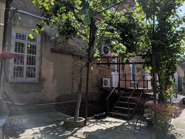 Тбилиси: Rooms On Eristavi Street 15