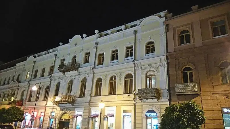 Тбилиси: Apartment Aghmashenebeli 108