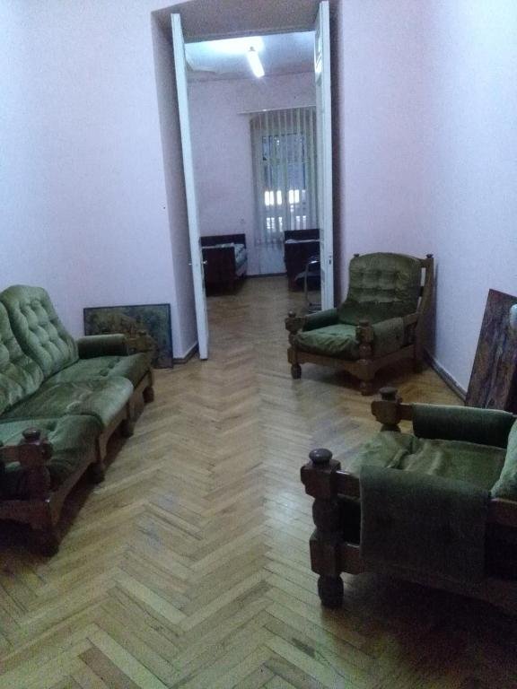 Тбилиси: Door 8