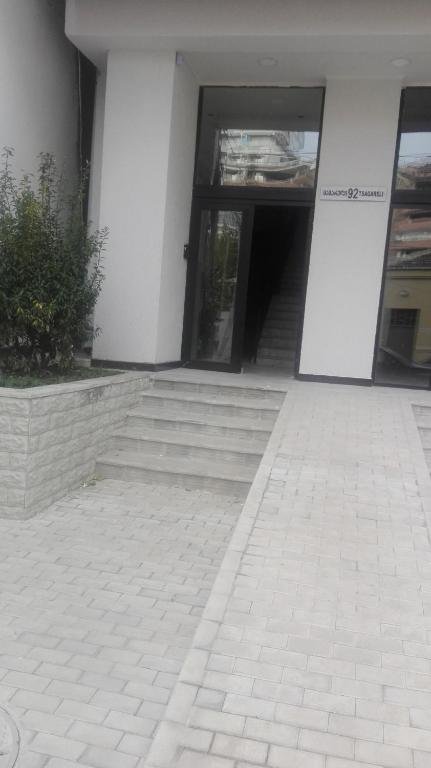 Тбилиси: Apartment on tsagareli street 92