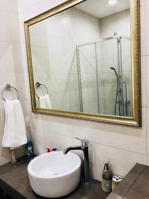Тбилиси: M. Apartment