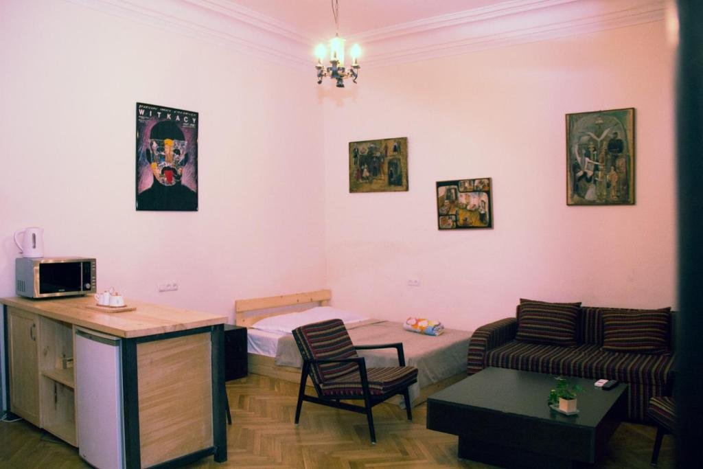 Тбилиси: Al. Diuma Street 15 apartment