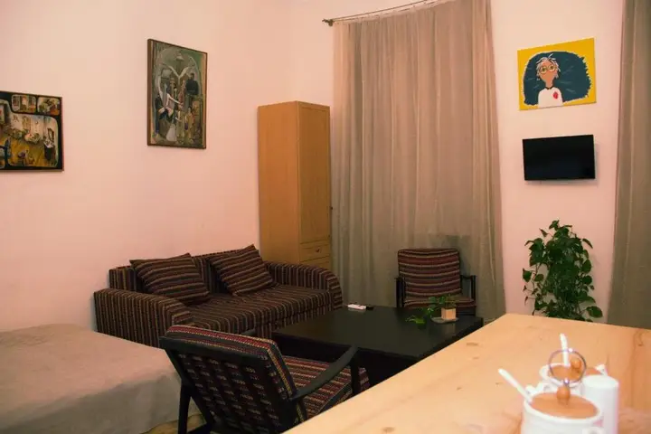 Тбилиси: Al. Diuma Street 15 apartment