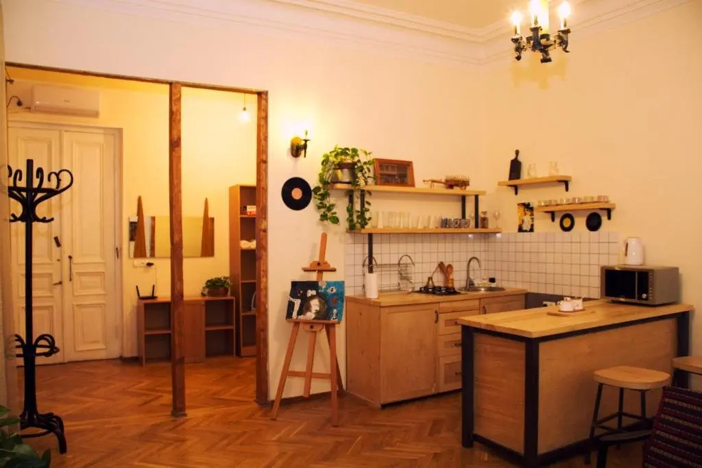 Тбилиси: Al. Diuma Street 15 apartment